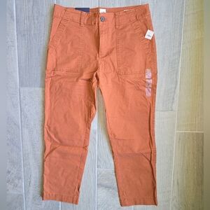 Women's Gap Girlfriend Khaki Capris, Color Orange, Size 8. NWT.